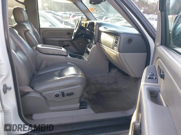 2005 Chevrolet Tahoe Z71 with VIN 1GNEC13T45R192543, listed as a IAAI auction lot 41616729 with 333,259 mi miles and . Bid and sale history available at DreamBid. Image 5.