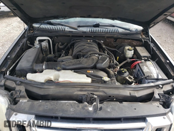 2007 Ford Explorer Sport Trac Limited z VIN 1FMEU33887UA03594, wystawiony jako Copart lot #42690825 z przebiegiem 198 578 mil mil oraz Szkoda całkowita • Salvage title. Historia ofert i sprzedaży dostępna na DreamBid. Obrazek 11.