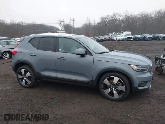 2022 Volvo XC40 Momentum с VIN YV4162UK4N2742114, выставлен на аукционе IAAI как лот 41465820 с пробегом 13 833 миль миль и . История ставок и продаж доступна на DreamBid. Изображение 13.