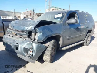 2008 Chevrolet Tahoe LS with VIN 1GNFC13C08R117881, listed as a IAAI auction lot 41216586 with 285,270 mi miles and . Bid and sale history available at DreamBid. Image 2.