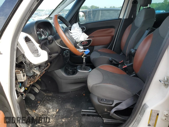2014 FIAT 500L Trekking with VIN ZFBCFADH2EZ003859, listed as a Copart auction lot 54135675 with 151,095 mi miles and Salvage Title. Bid and sale history available at DreamBid. Image 7.