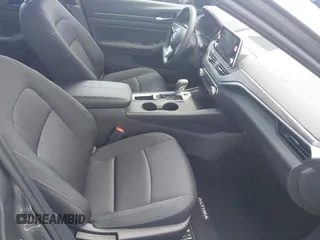 2025 Nissan Altima SV with VIN 1N4BL4DV0SN381826, listed as a IAAI auction lot 42201363 with 2,071 mi miles and . Bid and sale history available at DreamBid. Image 5.