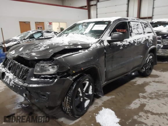 2015 Jeep Grand Cherokee Laredo with VIN 1C4RJFAGXFC752489, listed as a IAAI auction lot 41382389 with 147,892 mi miles. Bid and sale history available at carsss.com. Image 18.