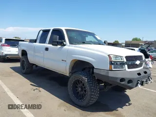 2003 Chevrolet Silverado 1500 LS z VIN 1GCEK19TX3E203312, wystawiony jako IAAI lot #42304082 z przebiegiem 218 152 mil mil oraz . Historia ofert i sprzedaży dostępna na DreamBid. Obrazek 1.