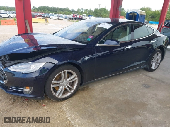 2014 Tesla Model S 60 с VIN 5YJSA1H16EFP32246, выставлен на аукционе IAAI как лот 42611659 с пробегом 156 459 миль миль и . История ставок и продаж доступна на DreamBid. Изображение 18.