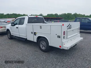 2022 Ford F-250 XL with VIN 1FD7X2A60NEF34999, listed as a IAAI auction lot 42282243 with 34,694 mi miles and . Bid and sale history available at DreamBid. Image 3.
