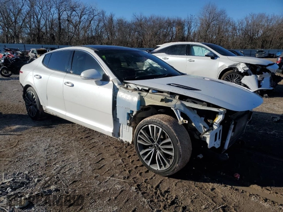 2018 Kia Stinger Premium with VIN KNAE25LA1J6012588, listed as a Copart auction lot 43394965 with 103,070 mi miles and Salvage Title. Bid and sale history available at carsss.com. Image 4.