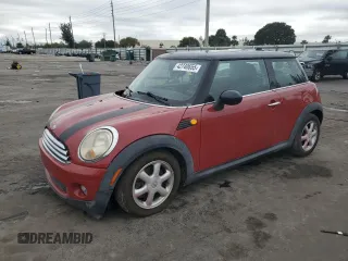 2008 MINI Hardtop with VIN WMWMF33548TT66639, listed as a Copart auction lot 42740655 with 135,084 mi miles and Clean Title. Bid and sale history available at DreamBid. Image 1.