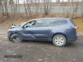 2014 Chevrolet Traverse LS z VIN 1GNKVFED4EJ113130, wystawiony jako IAAI lot #41950978 z przebiegiem 140 822 mil mil oraz . Historia ofert i sprzedaży dostępna na DreamBid. Obrazek 15.