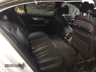 2019 BMW 7 Series 740i xDrive with VIN WBA7E4C59KGV70391, listed as a IAAI auction lot 41531991 with 70,017 mi miles and . Bid and sale history available at carsss.com. Image 8.