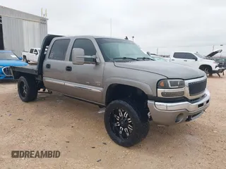 2006 GMC Sierra 2500HD SL with VIN 1GTHK23D66F144150, listed as a IAAI auction lot 42379900 with Not provided miles and . Bid and sale history available at DreamBid. Image 1.