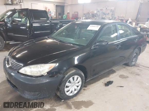 2006 Toyota Camry STD with VIN 4T1BE32K26U654893, listed as a IAAI auction lot 42068340 with 1 mi miles. Bid and sale history available at carsss.com. Image 2.
