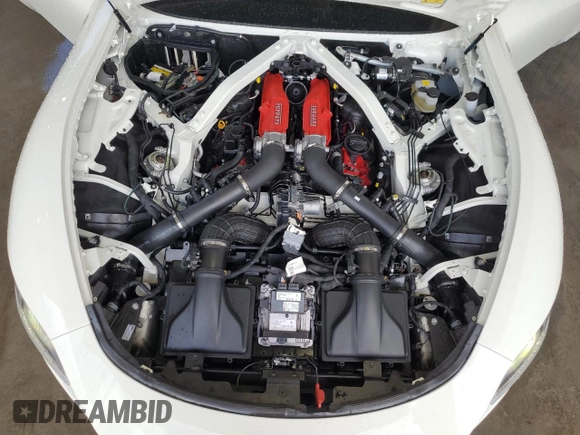 2024 Ferrari Roma z VIN ZFF98RNA4R0301164, wystawiony jako Copart lot #61120144 z przebiegiem 1263 mil mil oraz Nie do naprawy. Historia ofert i sprzedaży dostępna na DreamBid. Obrazek 11.