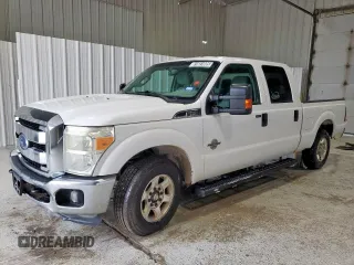 2014 Ford F-250 XL z VIN 1FT7W2AT7EEA02873, wystawiony jako Copart lot #61681805 z przebiegiem 241 783 mil mil oraz Czysty tytuł • Clean title. Historia ofert i sprzedaży dostępna na DreamBid. Obrazek 1.