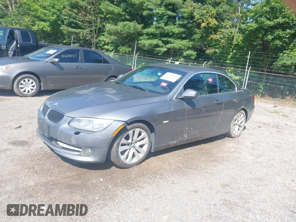 2013 BMW 3 Series 328i with VIN WBADW7C50DE733364, listed as a IAAI auction lot 42633440 with Not provided miles and . Bid and sale history available at DreamBid. Image 17.