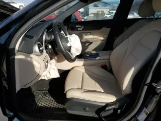 2019 Mercedes-Benz C 300 with VIN 55SWF8EB8KU302916, listed as a Copart auction lot 79090474 with 26,526 mi miles and Salvage title. Bid and sale history available at DreamBid. Image 7.