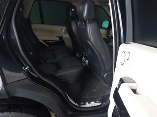 2014 Land Rover Range Rover HSE with VIN SALGS2WF0EA136283, listed as a IAAI auction lot 42161616 with 135,133 mi miles and . Bid and sale history available at DreamBid. Image 8.