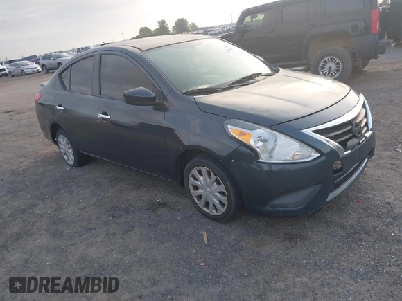2017 Nissan Versa SV z VIN 3N1CN7AP4HL843395, wystawiony jako IAAI lot #42125911 z przebiegiem 157 897 mil mil oraz . Historia ofert i sprzedaży dostępna na DreamBid. Obrazek 1.