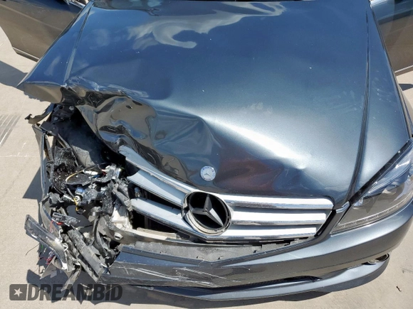 2008 Mercedes-Benz C 350 Sport z VIN WDDGF56X98R027676, wystawiony jako Copart lot #63007845 z przebiegiem 250 368 mil mil oraz Szkoda całkowita • Salvage title. Historia ofert i sprzedaży dostępna na DreamBid. Obrazek 11.
