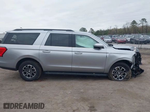 2024 Ford Expedition Max XLT z VIN 1FMJK1J84REA24967, wystawiony jako IAAI lot #41934342 z przebiegiem 39 188 mil mil oraz . Historia ofert i sprzedaży dostępna na DreamBid. Obrazek 13.