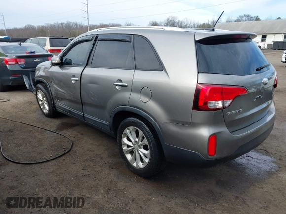 2014 Kia Sorento EX with VIN 5XYKUDA73EG468614, listed as a IAAI auction lot 41721133 with 114,297 mi miles. Bid and sale history available at carsss.com. Image 3.