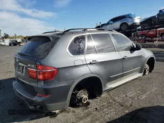 2013 BMW X5 xDrive35i with VIN 5UXZV4C59D0B16487, listed as a Copart auction lot 44130225 with 140,192 mi miles and Clean Title. Bid and sale history available at carsss.com. Image 3.