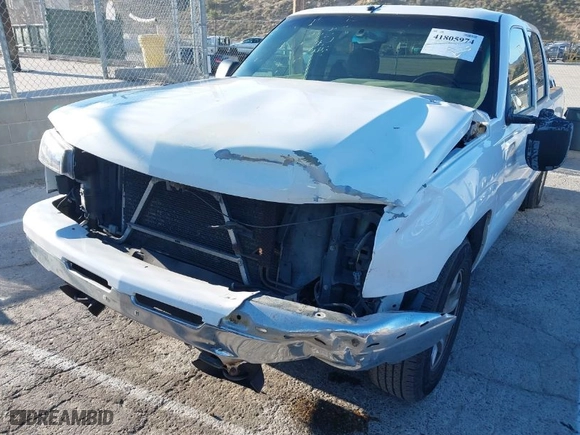 2006 Chevrolet Silverado 1500 LT1 with VIN 2GCEC13TX61114030, listed as a IAAI auction lot 41805974 with 300,118 mi miles. Bid and sale history available at carsss.com. Image 6.