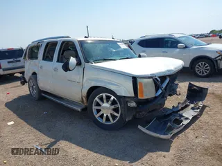 2005 Cadillac Escalade ESV z VIN 3GYFK66N05G269302, wystawiony jako IAAI lot #40526008 z przebiegiem Nie podano mil oraz . Historia ofert i sprzedaży dostępna na DreamBid. Obrazek 1.