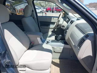 2010 Mercury Mariner с VIN 4M2CN8BG3AKJ01945, выставлен на аукционе IAAI как лот 42025848 с пробегом 124 617 миль миль и . История ставок и продаж доступна на DreamBid. Изображение 5.