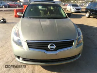 2007 Nissan Altima 2.5 with VIN 1N4AL21E57N462154, listed as a IAAI auction lot 41841513 with 243,059 mi miles. Bid and sale history available at carsss.com. Image 6.