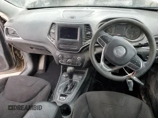 2019 Jeep Cherokee Latitude with VIN 1C4PJMCX3KD379129, listed as a Copart auction lot 47001435 with 132,547 mi miles and Salvage Title. Bid and sale history available at carsss.com. Image 8.