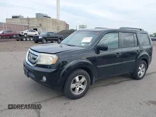 2011 Honda Pilot EX-L with VIN 5FNYF4H61BB078003, listed as a IAAI auction lot 42181724 with 327,236 mi miles and . Bid and sale history available at carsss.com. Image 2.