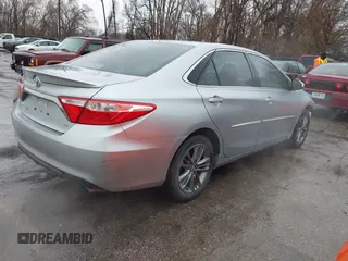 2017 Toyota Camry XLE with VIN 4T1BF1FK6HU346396, listed as a IAAI auction lot 41705502 with 97,352 mi miles. Bid and sale history available at carsss.com. Image 4.