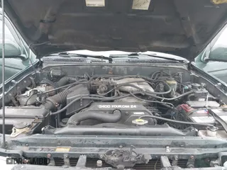 2000 Toyota 4Runner SR5 with VIN JT3HN86R9Y0294975, listed as a IAAI auction lot 41985007 with 218,761 mi miles. Bid and sale history available at carsss.com. Image 10.