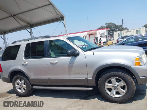 2005 Ford Explorer XLT z VIN 1FMZU73E35ZA26277, wystawiony jako IAAI lot #42721696 z przebiegiem 217 738 mil mil oraz . Historia ofert i sprzedaży dostępna na DreamBid. Obrazek 12.