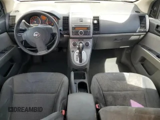 2008 Nissan Sentra 2.0 z VIN 3N1AB61E08L632283, wystawiony jako Copart lot #52636135 z przebiegiem 250 831 mil mil oraz Szkoda całkowita • Salvage title. Historia ofert i sprzedaży dostępna na DreamBid. Obrazek 8.