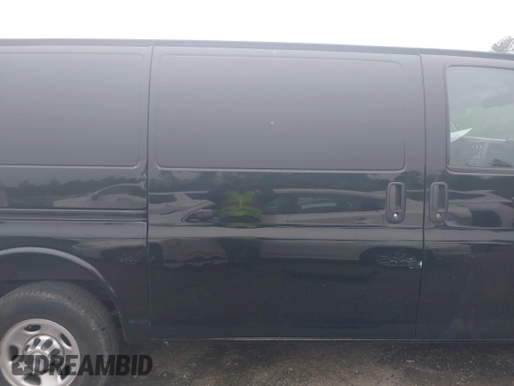 2018 Chevrolet Express Cargo с VIN 1GCWGAFP0J1250723, выставлен на аукционе IAAI как лот 42471313 с пробегом 129 896 миль миль и . История ставок и продаж доступна на DreamBid. Изображение 18.