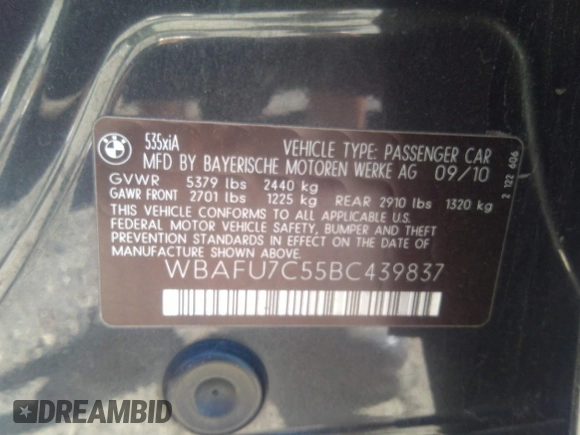 2011 BMW 5 Series 535i xDrive with VIN WBAFU7C55BC439837, listed as a IAAI auction lot 38492275 with 102,190 mi miles. Bid and sale history available at carsss.com. Image 9.