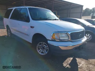 2000 Ford Expedition XLT with VIN 1FMRU1564YLB55641, listed as a IAAI auction lot 41638472 with 1 mi miles. Bid and sale history available at carsss.com. Image 1.