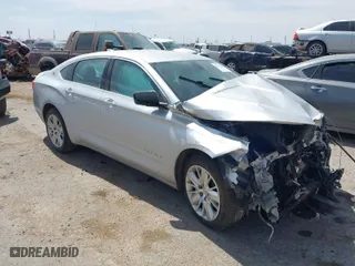 2018 Chevrolet Impala LS with VIN 2G11X5S3XJ9109537, listed as a IAAI auction lot 41911686 with 33,336 mi miles. Bid and sale history available at carsss.com. Image 1.