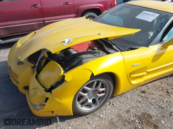 2004 Chevrolet Corvette Z06 with VIN 1G1YY12S845130805, listed as a IAAI auction lot 41411116 with 192,308 mi miles. Bid and sale history available at carsss.com. Image 6.