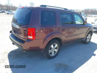 2011 Honda Pilot EX with VIN 5FNYF4H45BB063910, listed as a IAAI auction lot 41893578 with 221,918 mi miles. Bid and sale history available at carsss.com. Image 4.