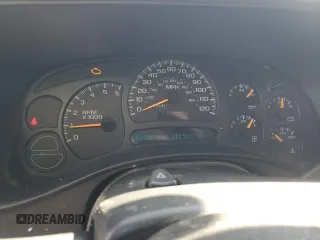 2005 Chevrolet Silverado 1500 LT with VIN 2GCEK13TX51247047, listed as a Copart auction lot 52769025 with 201,593 mi miles and Salvage Title. Bid and sale history available at DreamBid. Image 9.