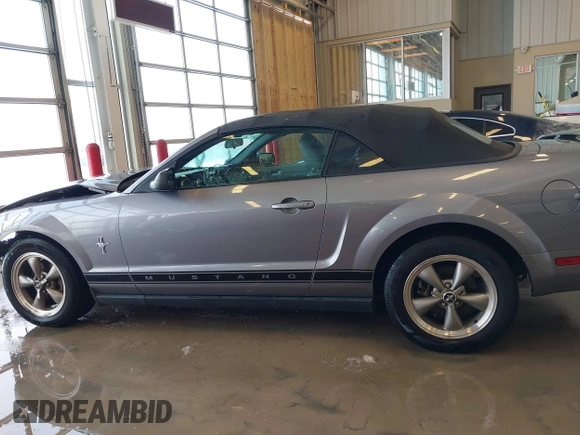 2006 Ford Mustang Standard with VIN 1ZVFT84N965229999, listed as a IAAI auction lot 41596134 with 60,473 mi miles and . Bid and sale history available at carsss.com. Image 14.