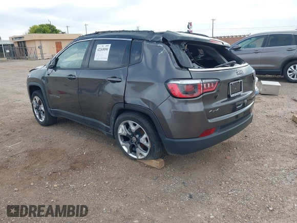 2019 Jeep Compass Limited z VIN 3C4NJDCB1KT641767, wystawiony jako IAAI lot #42265050 z przebiegiem 56 871 mil mil oraz . Historia ofert i sprzedaży dostępna na DreamBid. Obrazek 3.