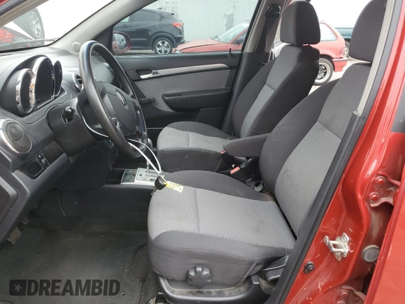 2009 Pontiac G3 z VIN KL2TD66EX9B631852, wystawiony jako Copart lot #82477614 z przebiegiem 106 989 mil mil oraz Tytuł czysty. Historia ofert i sprzedaży dostępna na DreamBid. Obrazek 7.