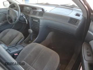 2001 Toyota Camry CE with VIN 4T1BG22K81U834120, listed as a Copart auction lot 54898455 with 224,432 mi miles and Salvage Title. Bid and sale history available at DreamBid. Image 8.