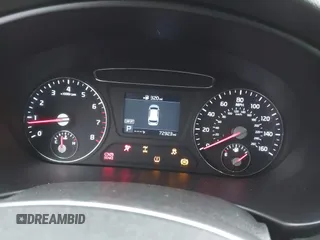 2019 Kia Sorento LX with VIN 5XYPGDA30KG548829, listed as a IAAI auction lot 41560273 with 72,923 mi miles. Bid and sale history available at carsss.com. Image 7.