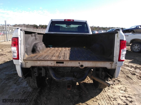 2019 Ram 2500 Tradesman with VIN 3C6MR5AJXKG553806, listed as a Copart auction lot 85029804 with 104,311 mi miles and Salvage Title. Bid and sale history available at carsss.com. Image 6.