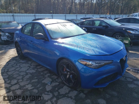 2019 Alfa Romeo Giulia Ti Sport with VIN ZARFAMBN9K7605593, listed as a Copart auction lot 43665353 with 25,176 mi miles. Bid and sale history available at carsss.com. Image 4.